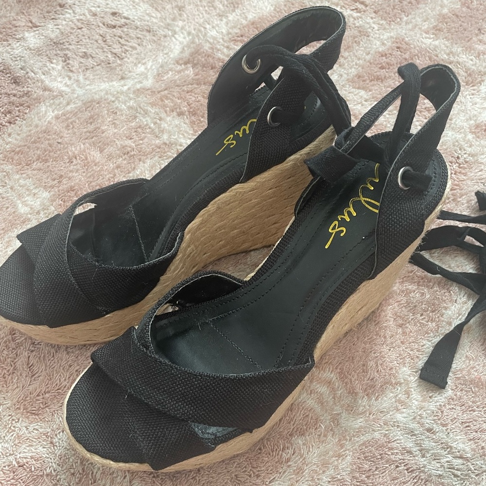 Black heel wedges